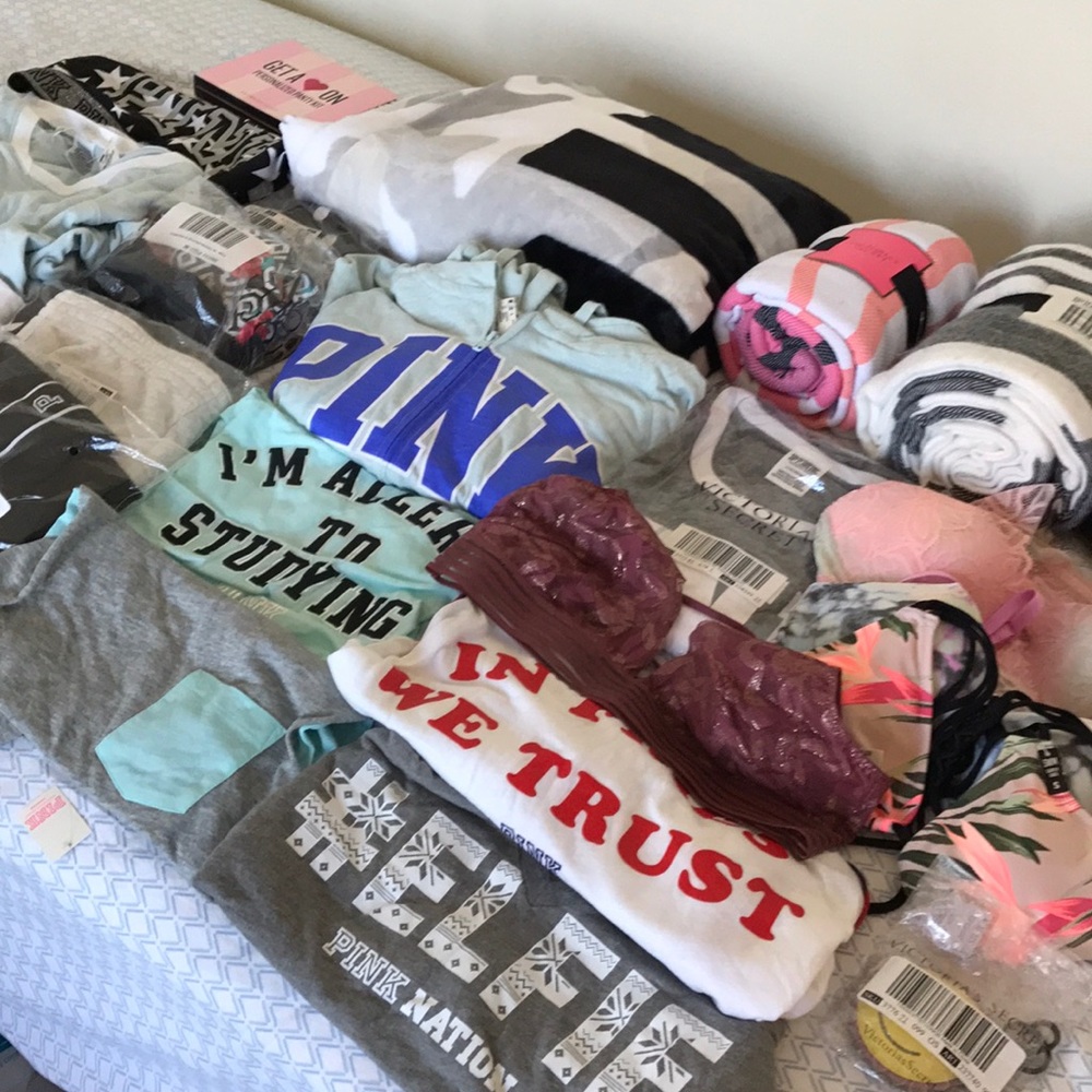 LOT OF VS PINK